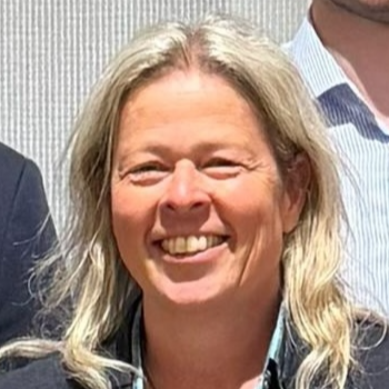  Nicole Six